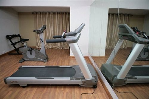 Deccan Plaza Hotel - อูตี ภายนอก รูปภาพ